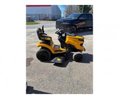 2022 Cub Cadet XT2 - LX 42 - only 65 hours $3399